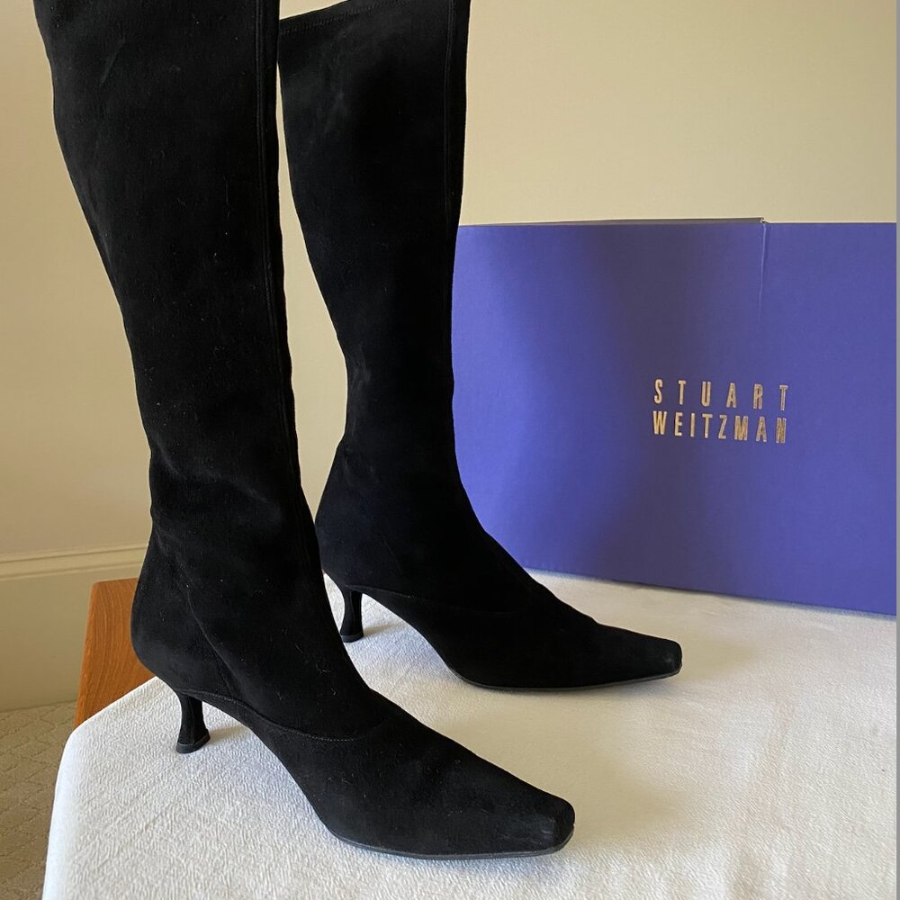 Stuart Weitzman / Black Suede Knee High Boots (8.5) / Pointed Toe